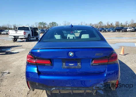 2022 BMW M5 z USA, uszkodzony, nr VIN WBS83CH05NCH70776